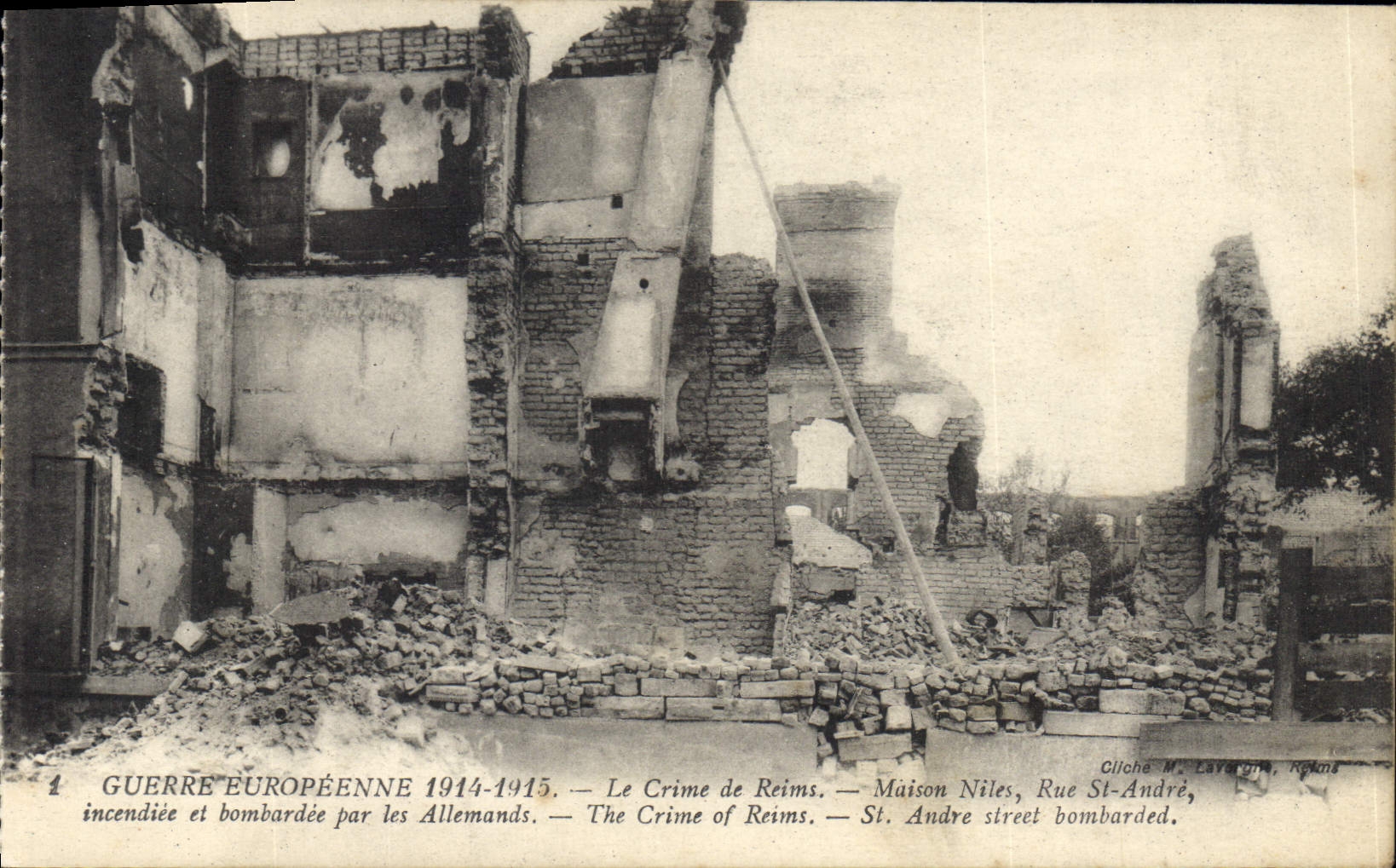 CPA Guerre Europeenne 1914 1915 Le Crime de Reims Maison Niles Rue St Andre incendie et bombardee pa