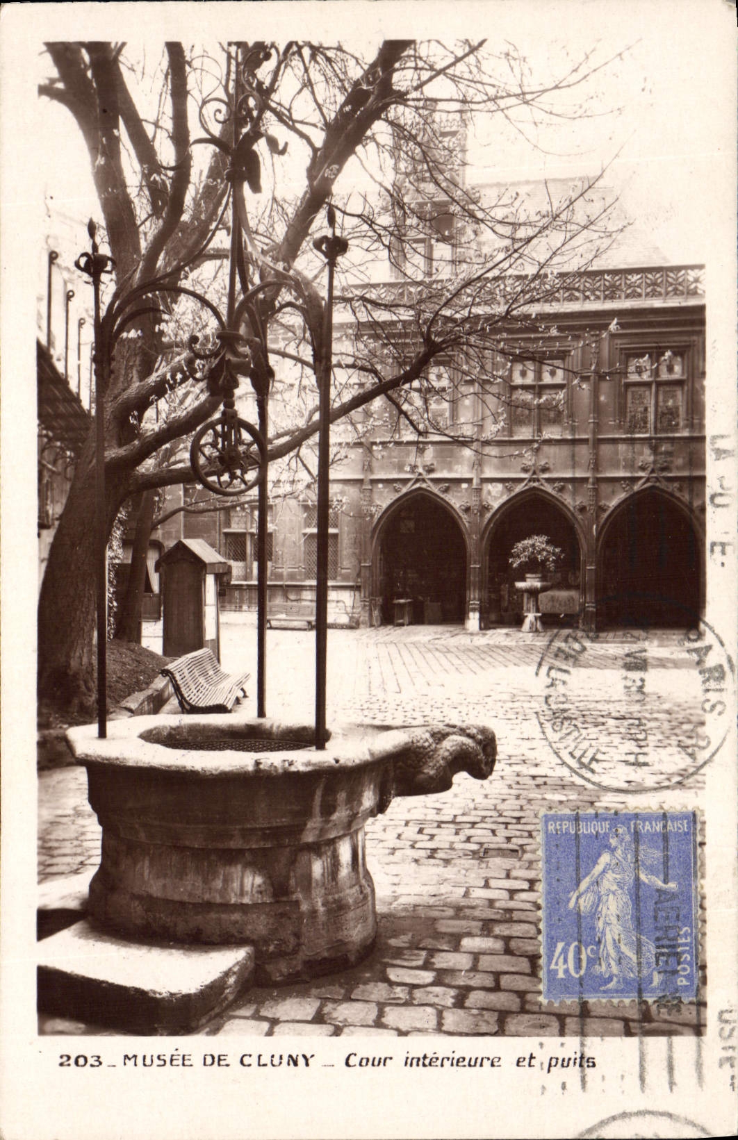 CPA Musee de Cluny Cour interieure et puits