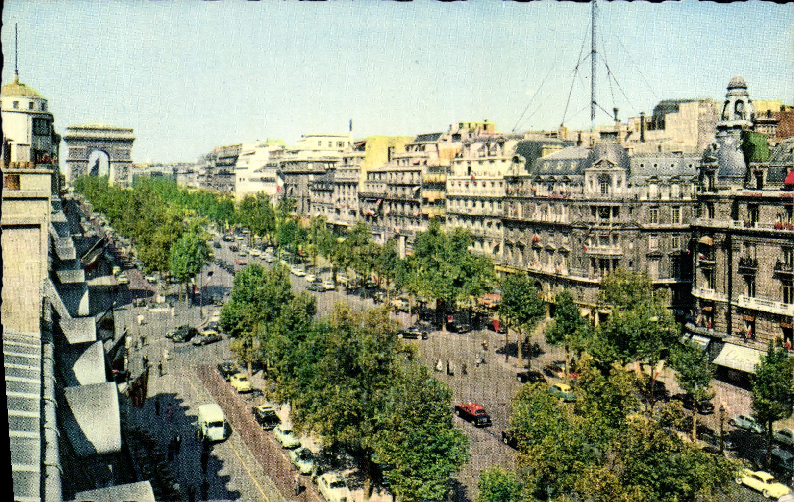 CPA Paris Avenue des Champs Elysees