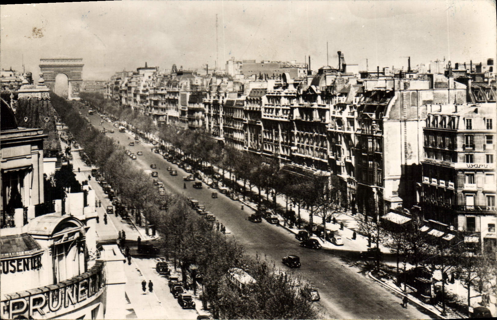 CPA Paris Avenue des Champs Elysees