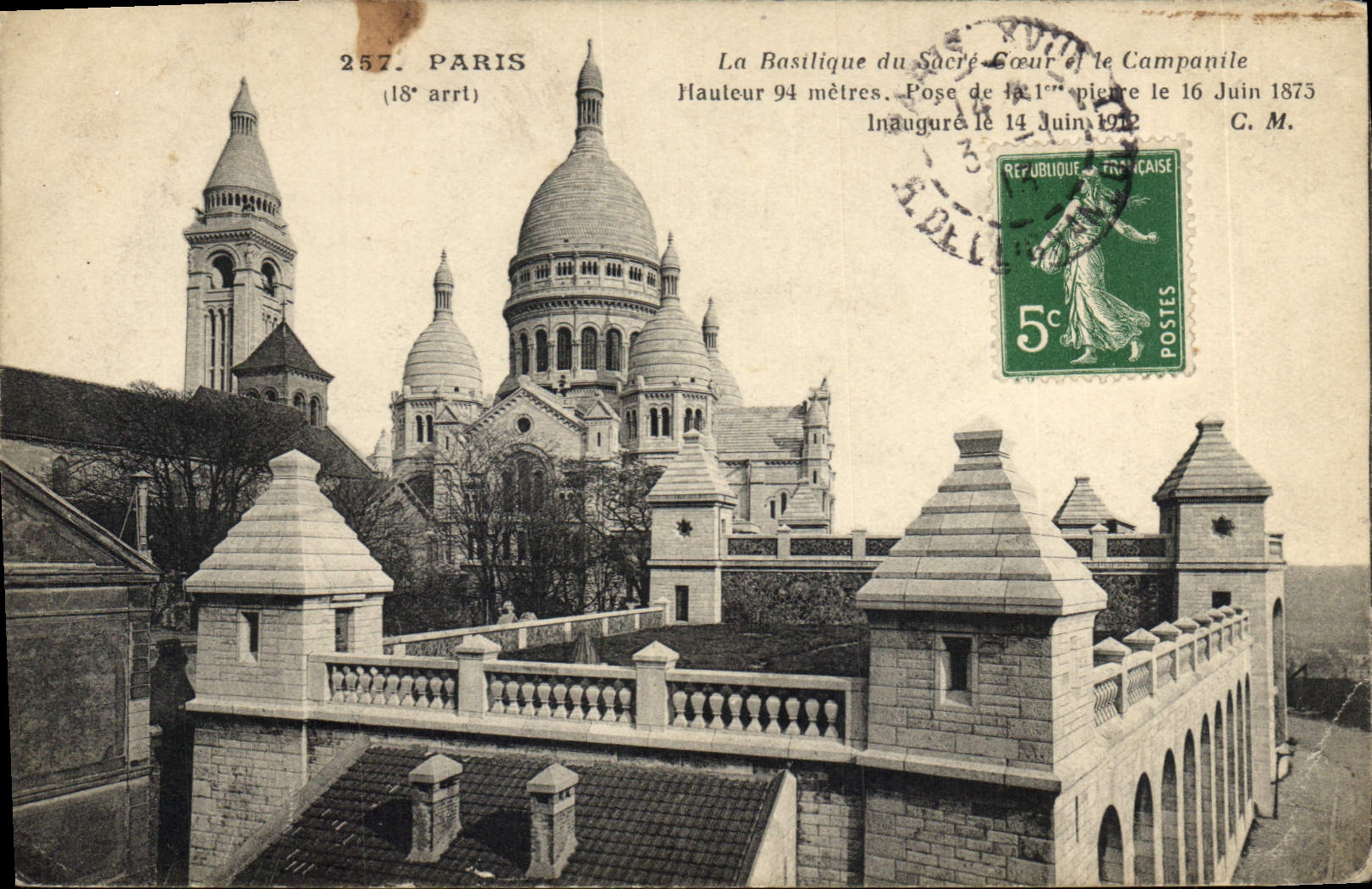 CPA Paris La Basilique du Sacre Coeur et le Campanile