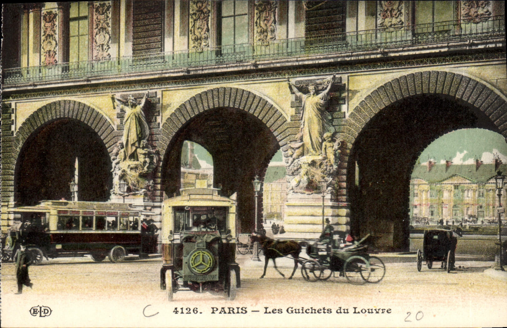 CPA Paris Les Guichets du Louvre Autobus