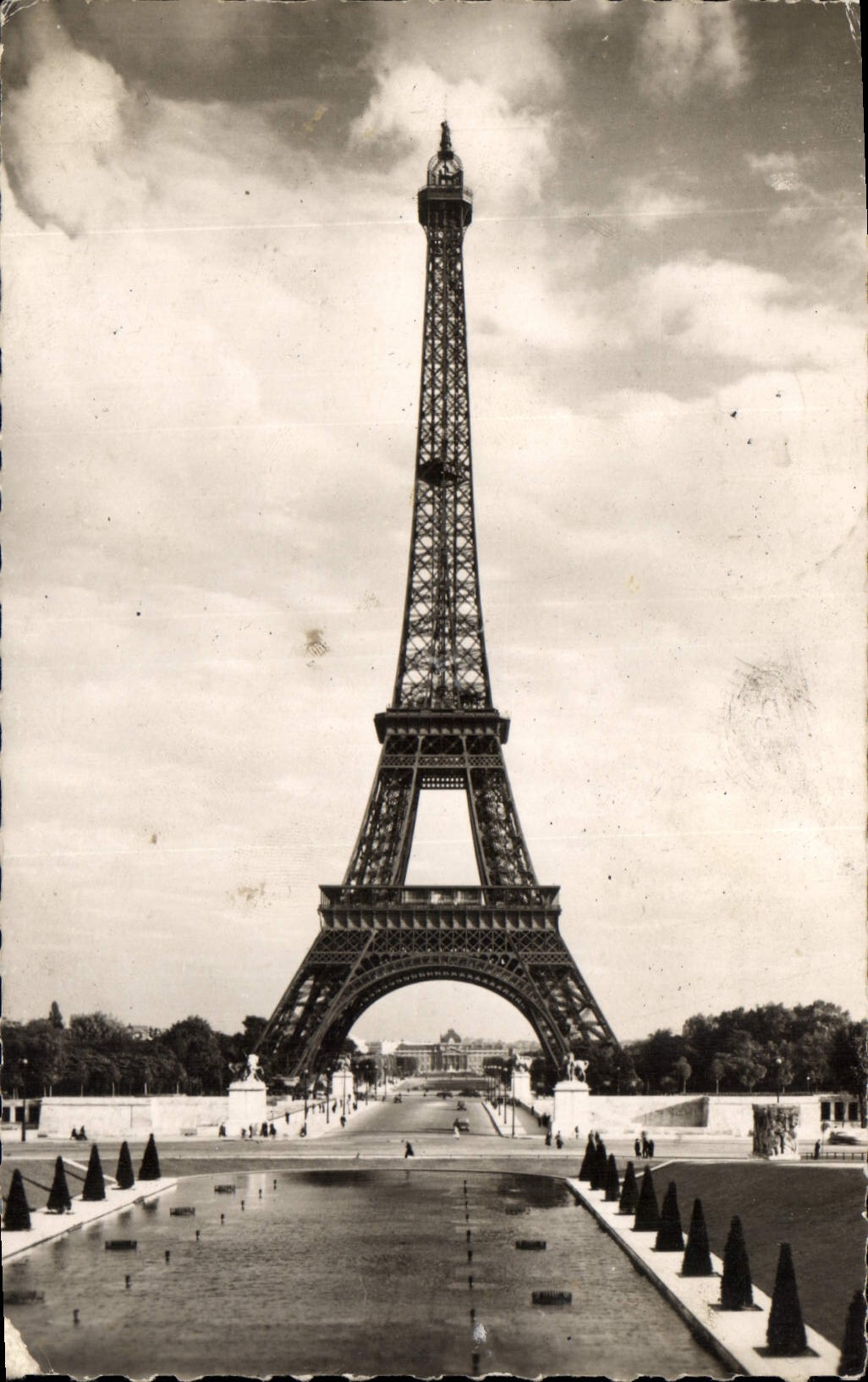 CPA Paris La Tour Eiffel 