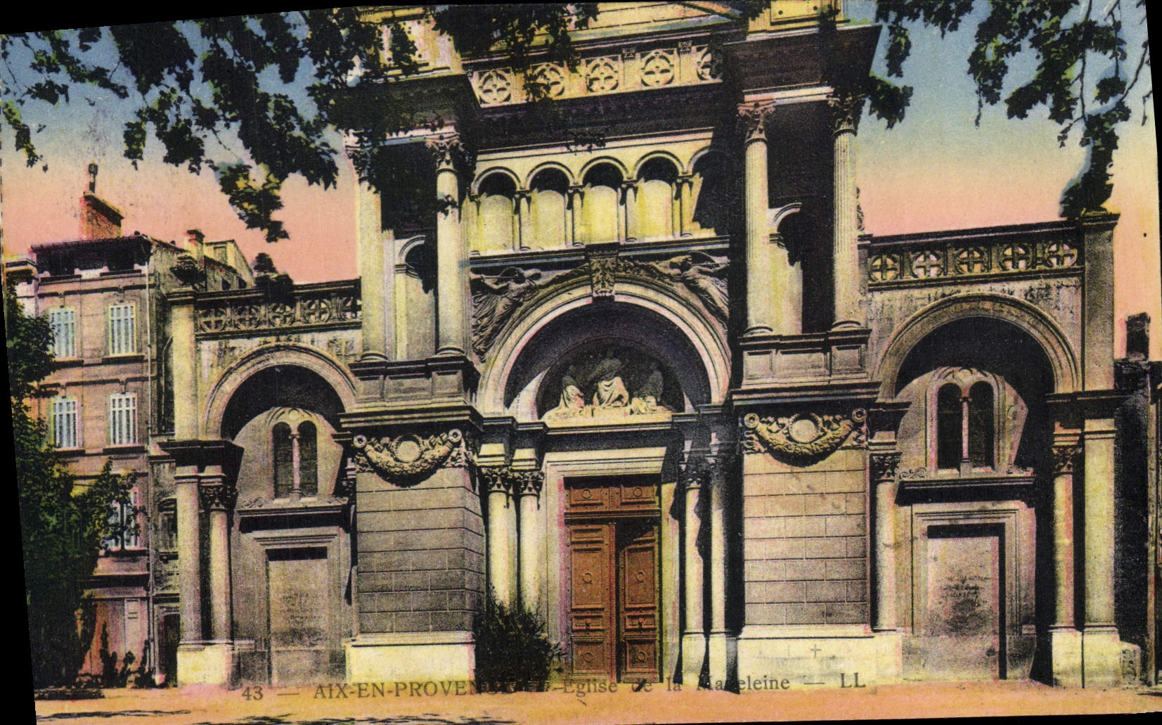 CPA Aix en Provence Eglise de la Madeleine 