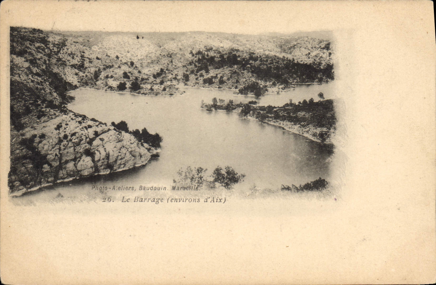 CPA Le Barrage environs d'Aix 