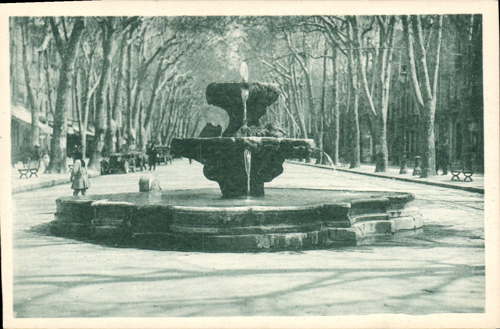 CPA Aix en Provence Fontaine des Neuf Canons 