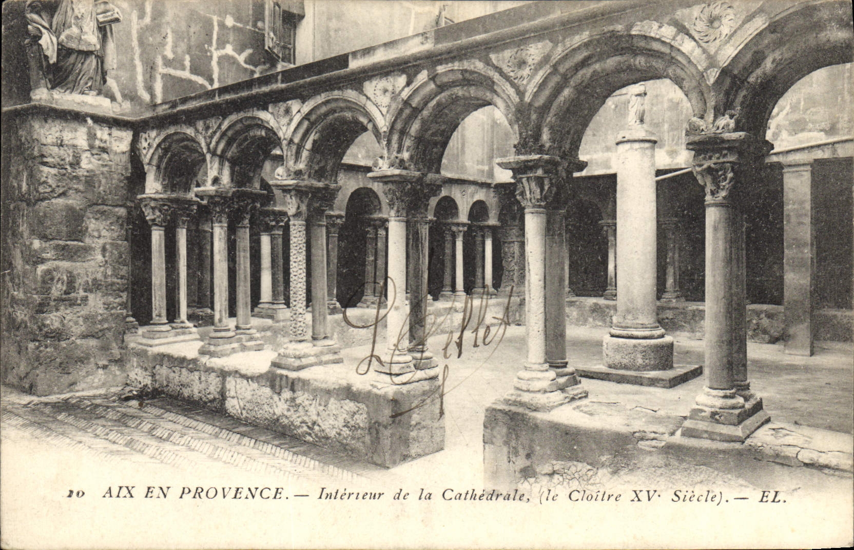 CPA Aix en Provence interieur de la Cathedrale le Cloitre XV siecle 