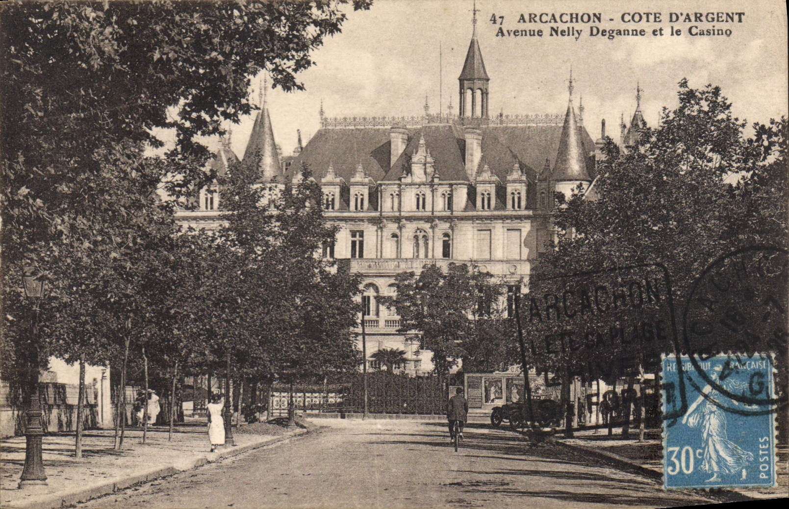 CPA Arcachon Cote d'Argent Avenue Nelly Deganne et le Casino