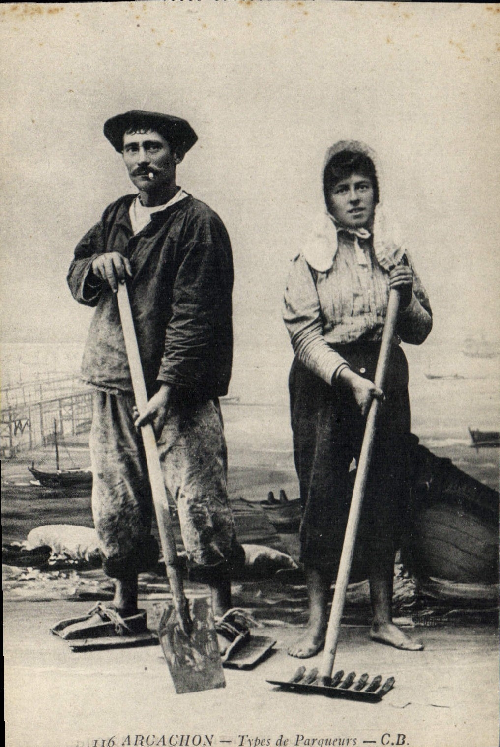 CPA Arcachon Types de Parqueurs Folklore