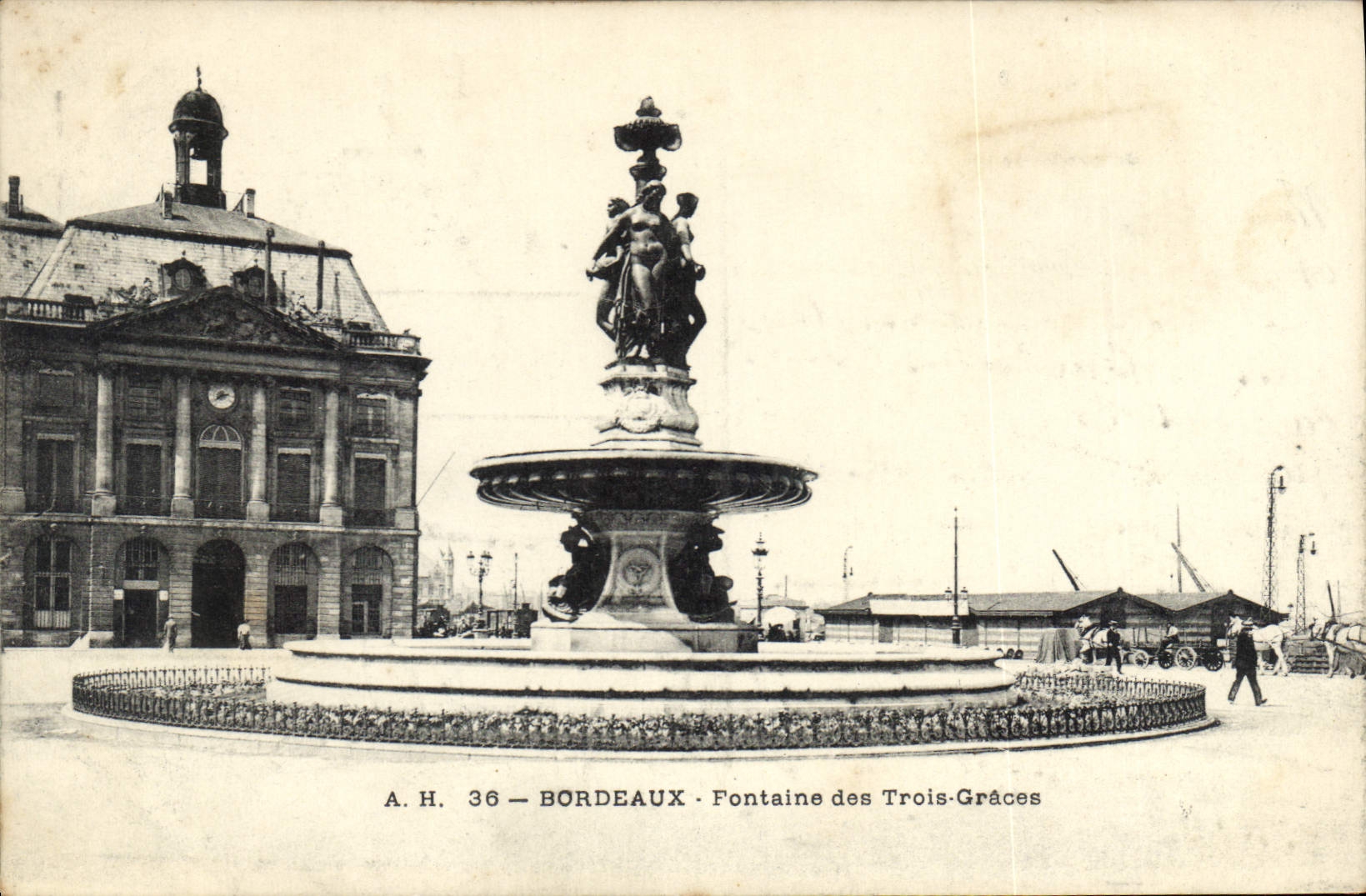 CPA Bordeaux Fontaine des Trois Graces 