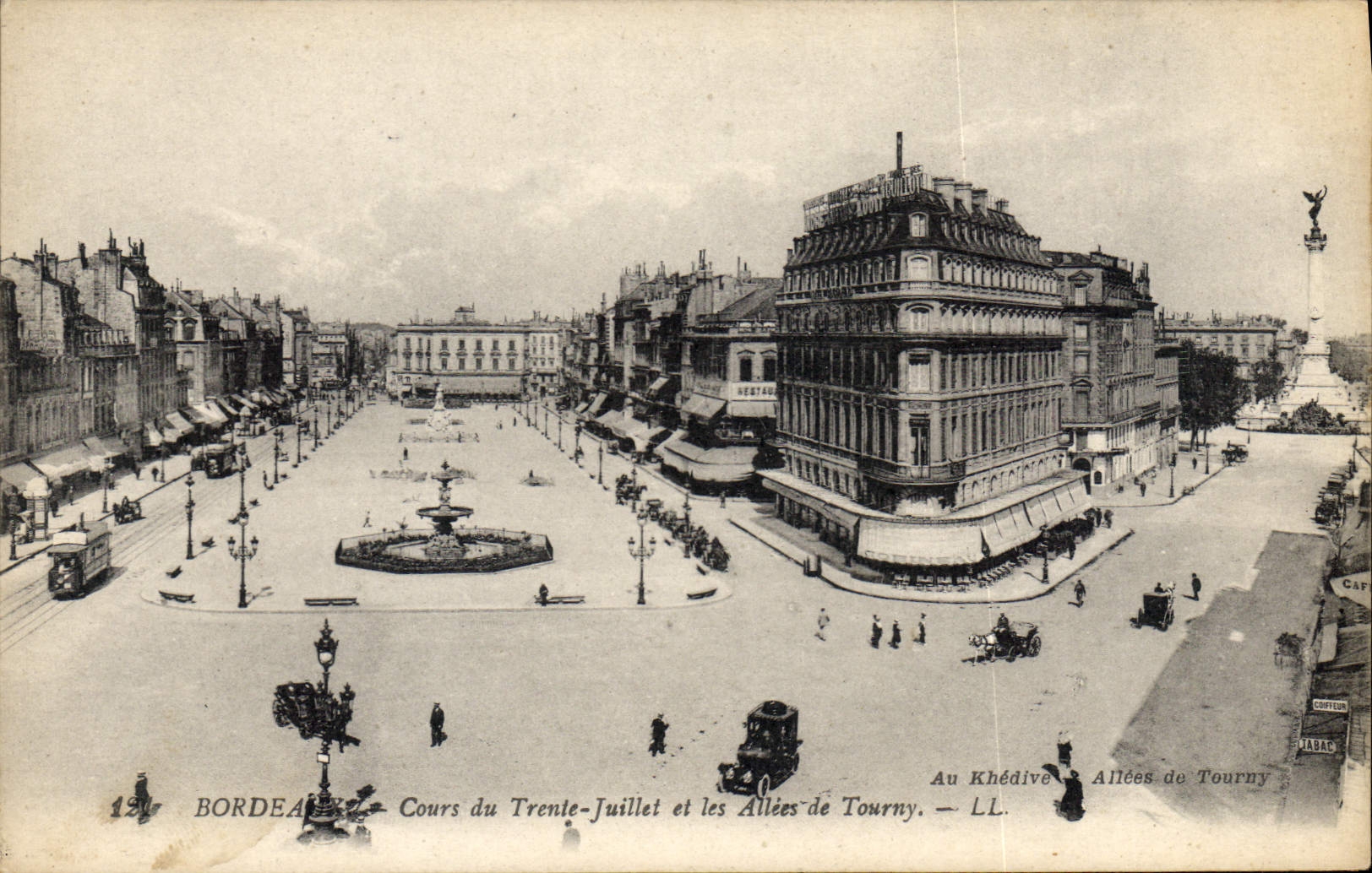 CPA Bordeaux Cours du Trente Juillet et les Allees de Tourny