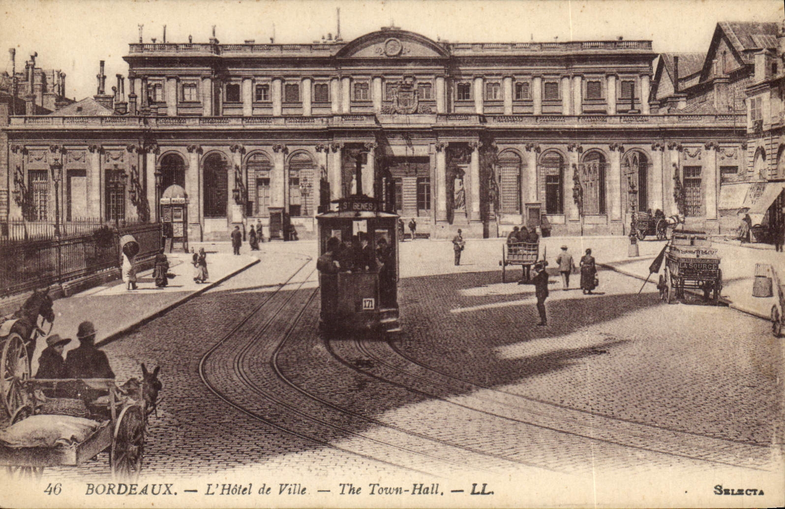 CPA Bordeaux l'hotel de Ville Tramway
