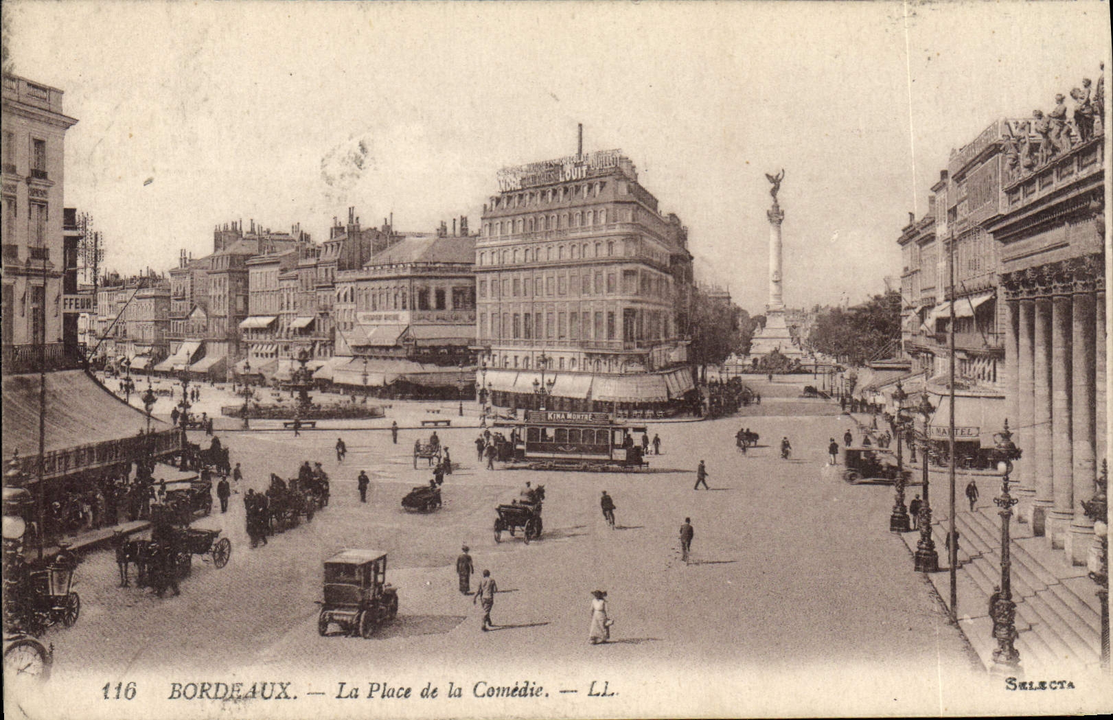 CPA Bordeaux la place de la Comedie 