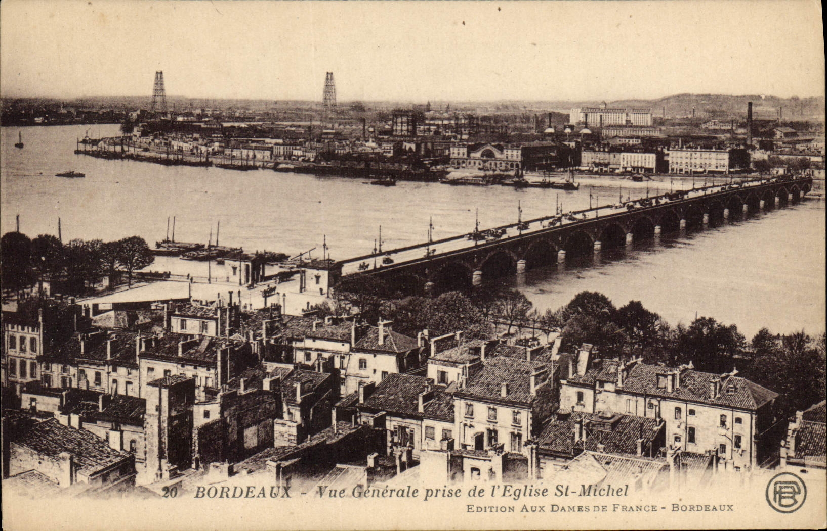 CPA Bordeaux vue generale prise de l'eglise St Michel 