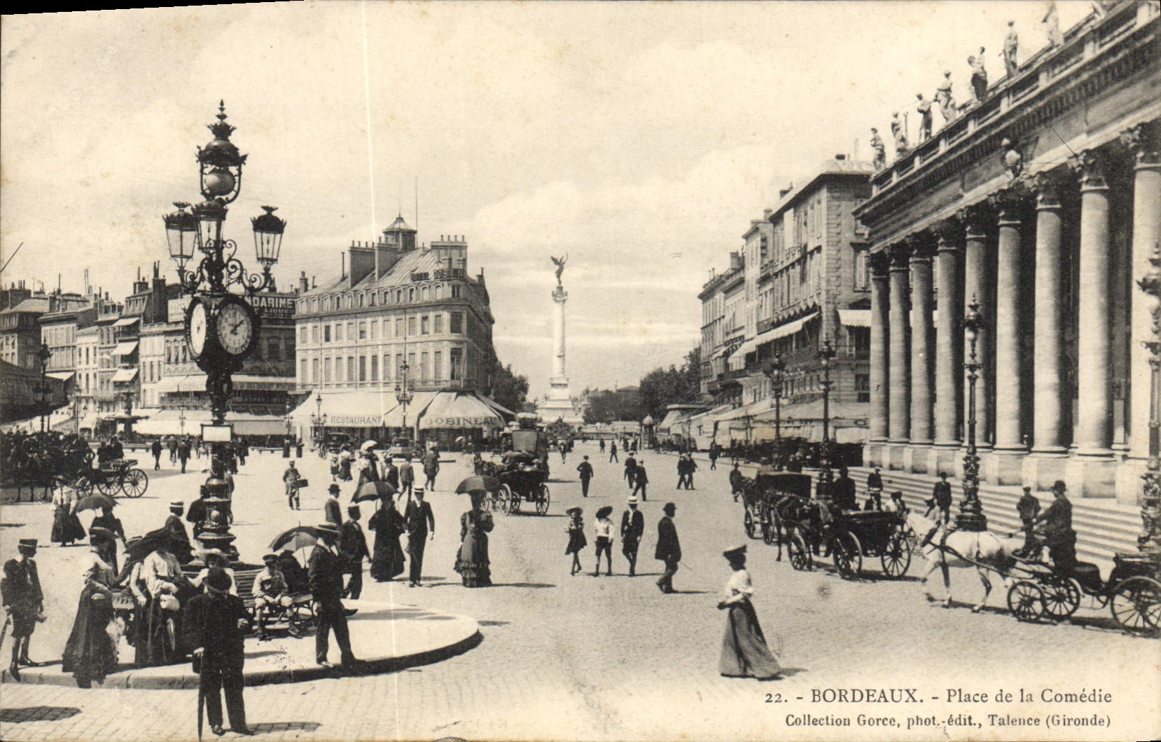 CPA Bordeaux la place de la Comedie et le grand Theatre