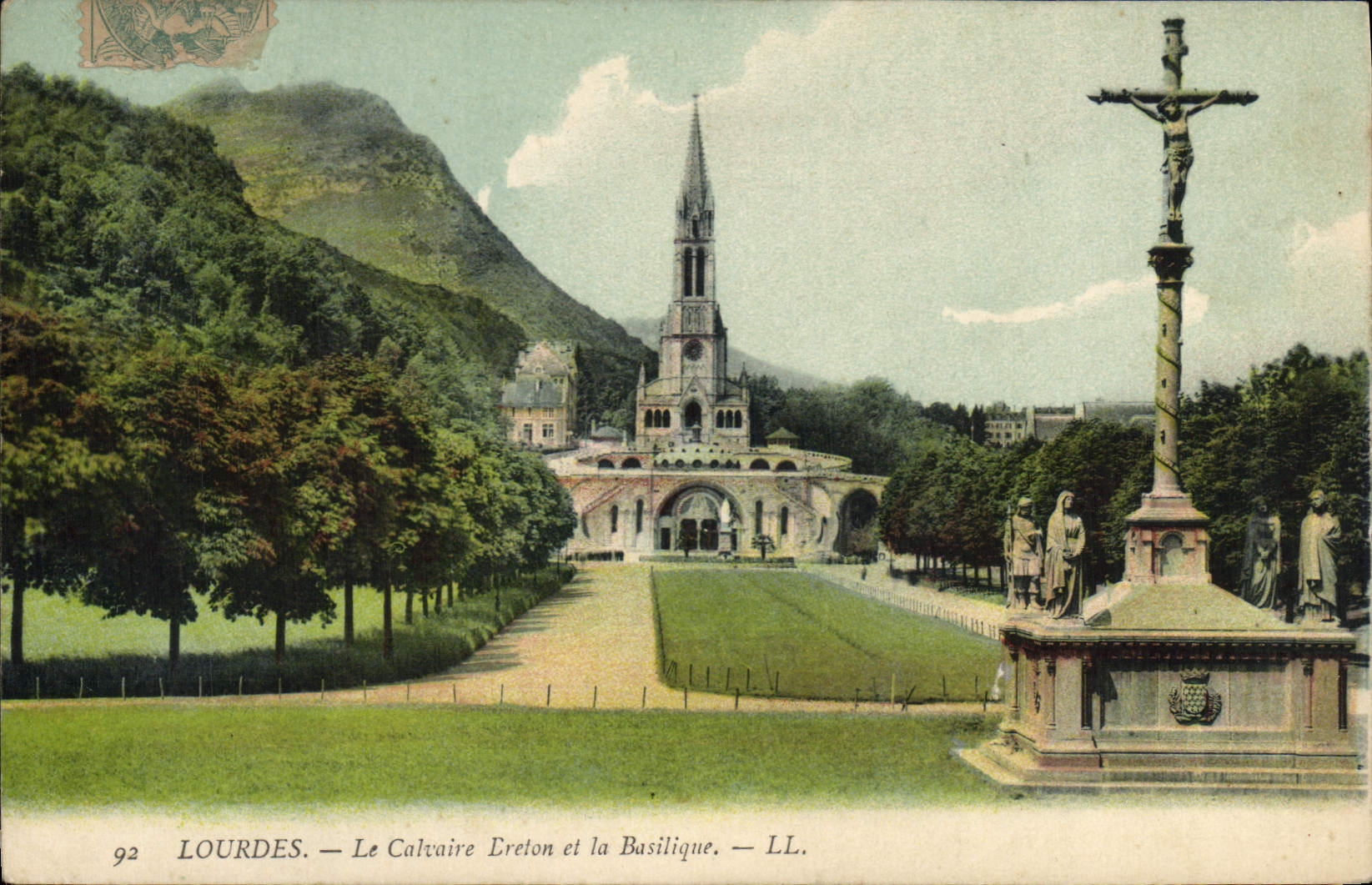 CPA Lourdes Le Calvaire Lreton et la Basilique 