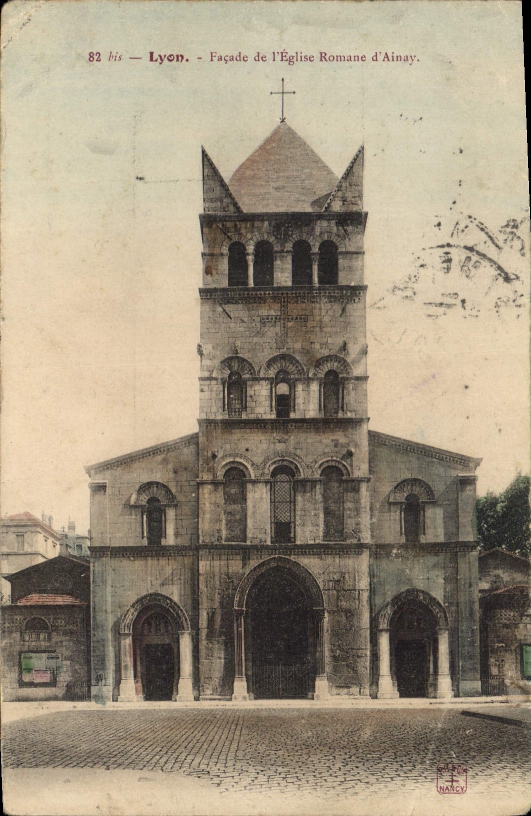 CPA Lyon Facade de l'Eglise Romaine d'Ainay 