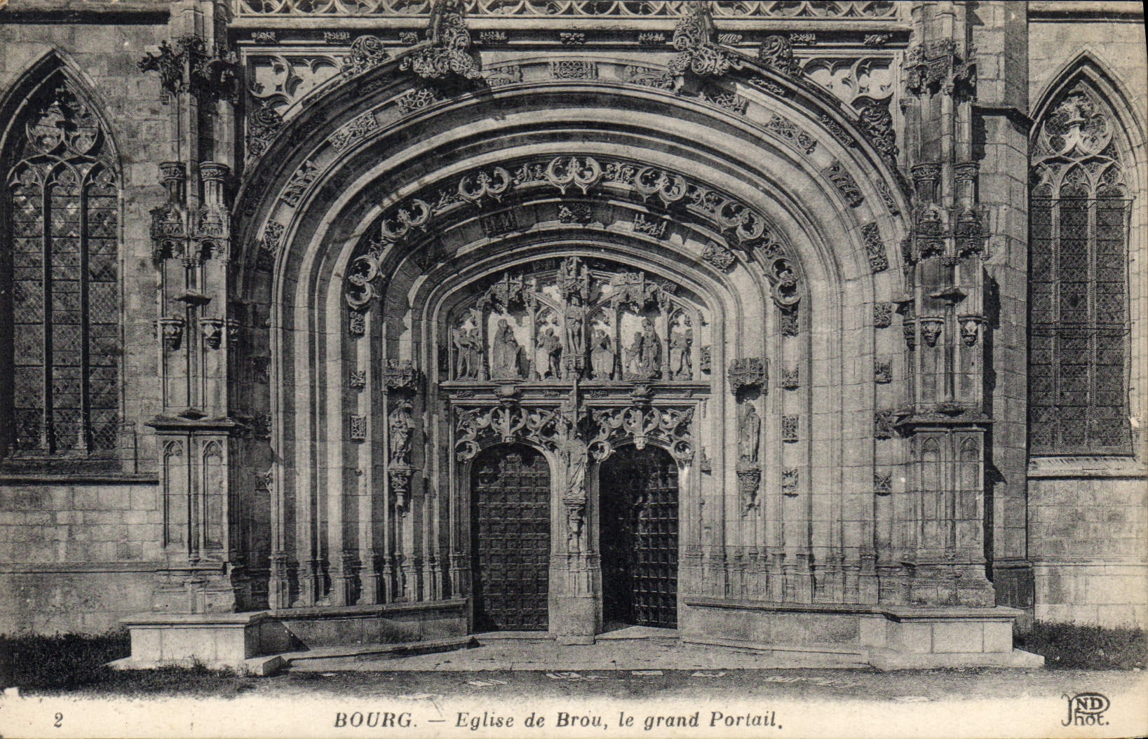 CPA Bourg Eglise de Brou le grand Portail