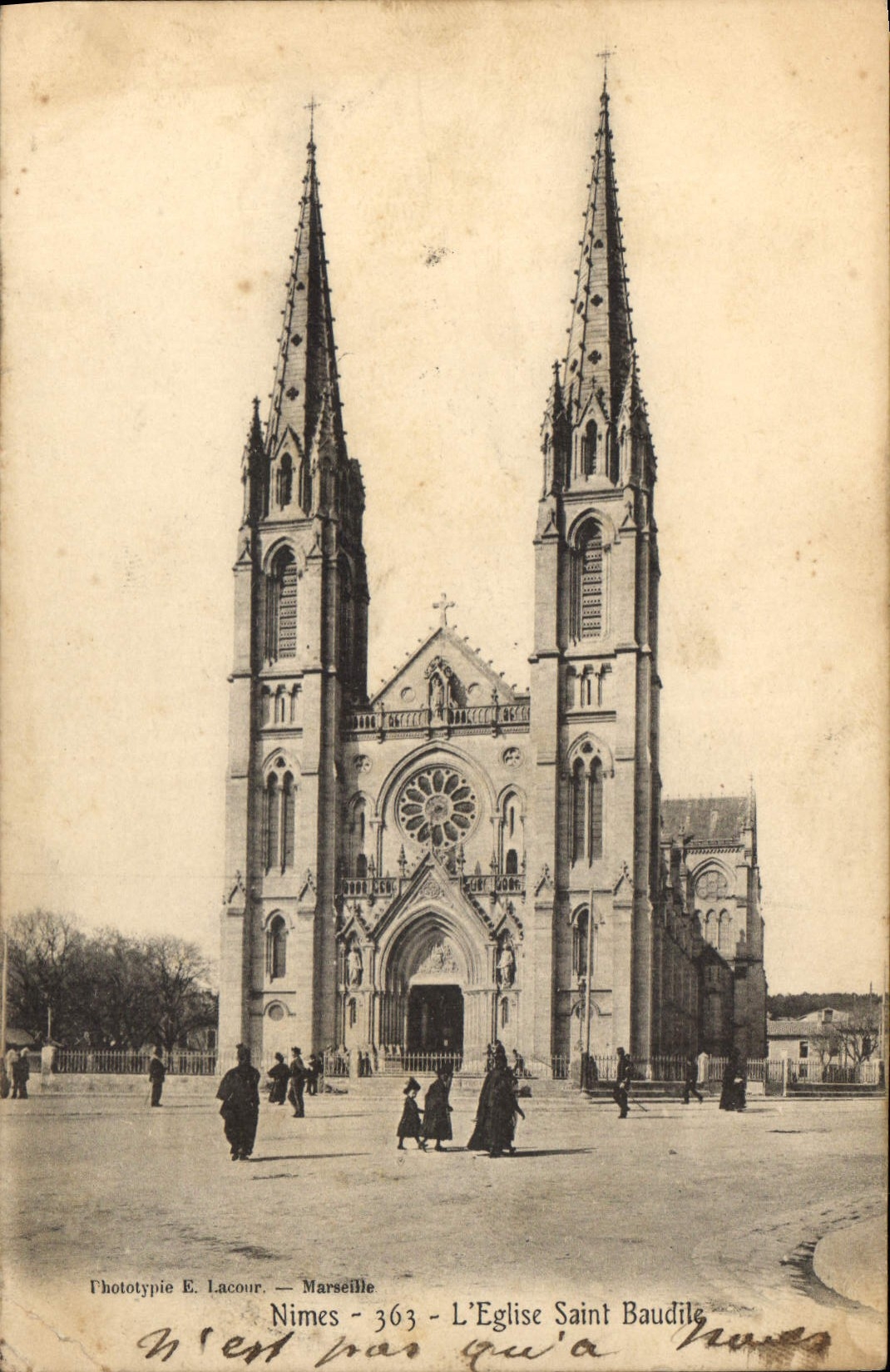 CPA Nimes l'Eglise Saint Baaudile 