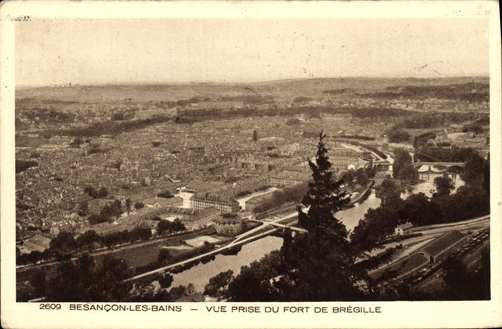 CPA Besancon les Bains Vue prise du Fort de Bregille 