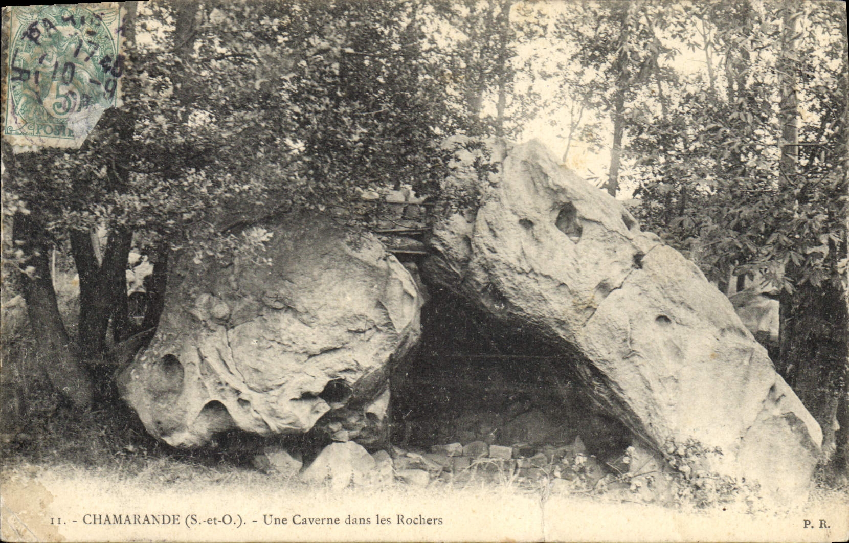 CPA Chamarande S et O Une Caverne dans les Rochers