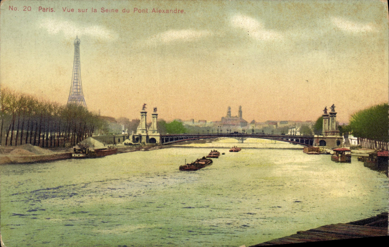 CPA Paris Vue sur la Seine du Pont Alexandre Tour Eiffel