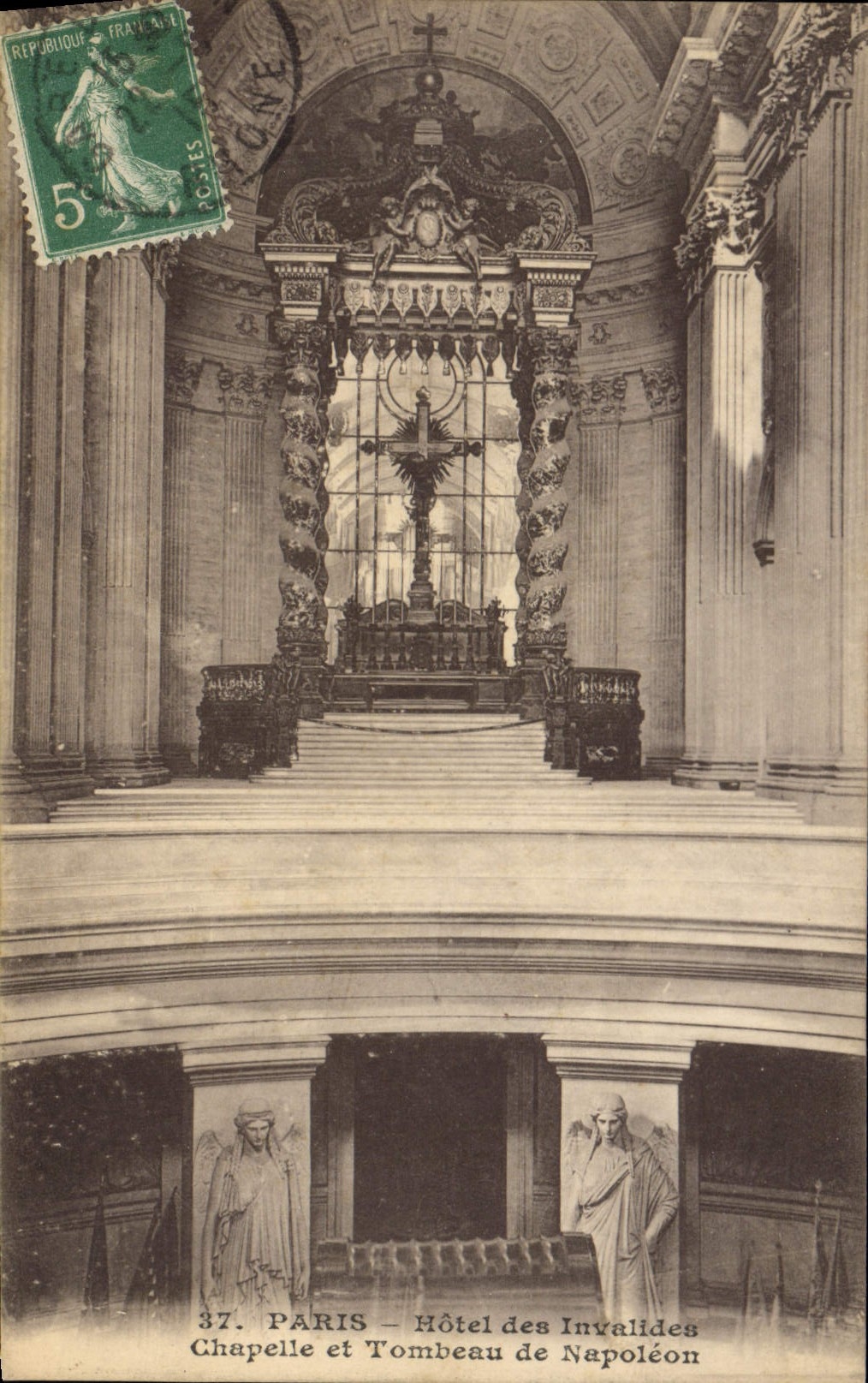 CPA Paris Hotel des Invalides Chapelle et Tombeau de Napoleon