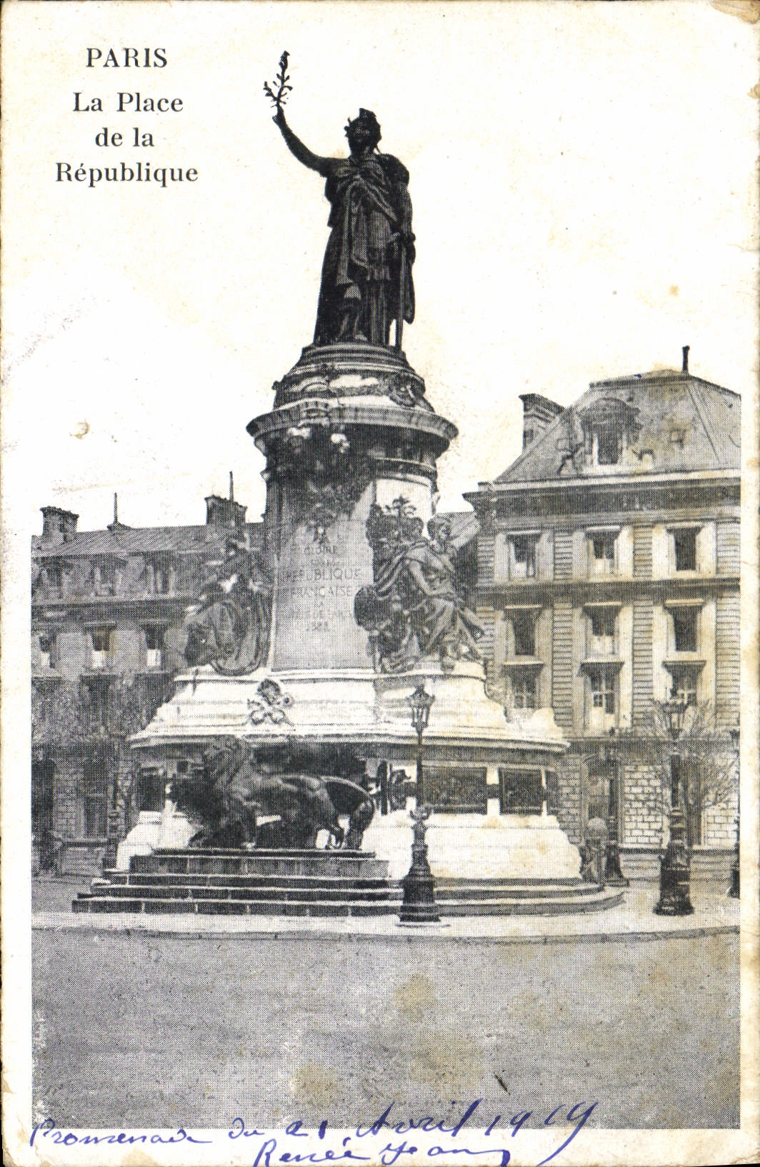 CPA Paris La Place de la Republique