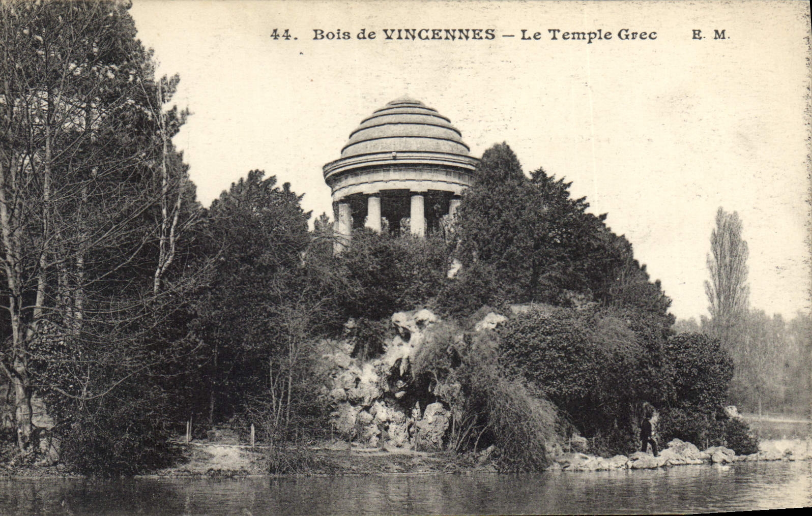 CPA Bois de Vincennes Le Temple Grec 