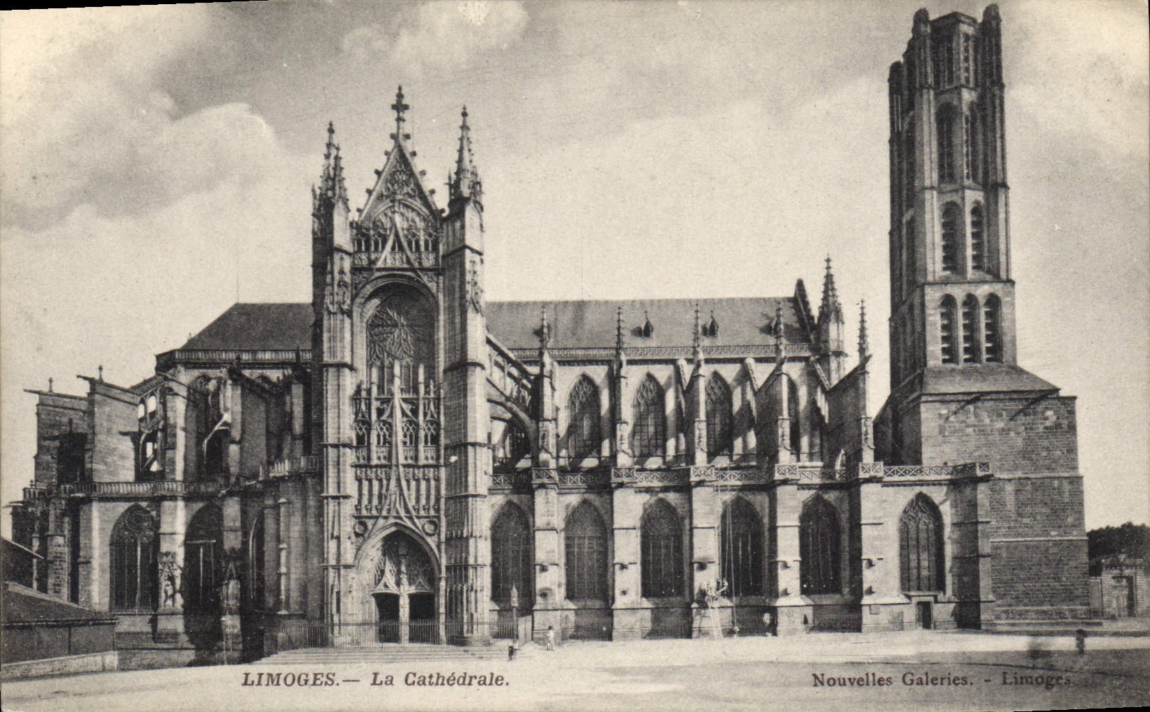 CPA Limoges La Cathedrale