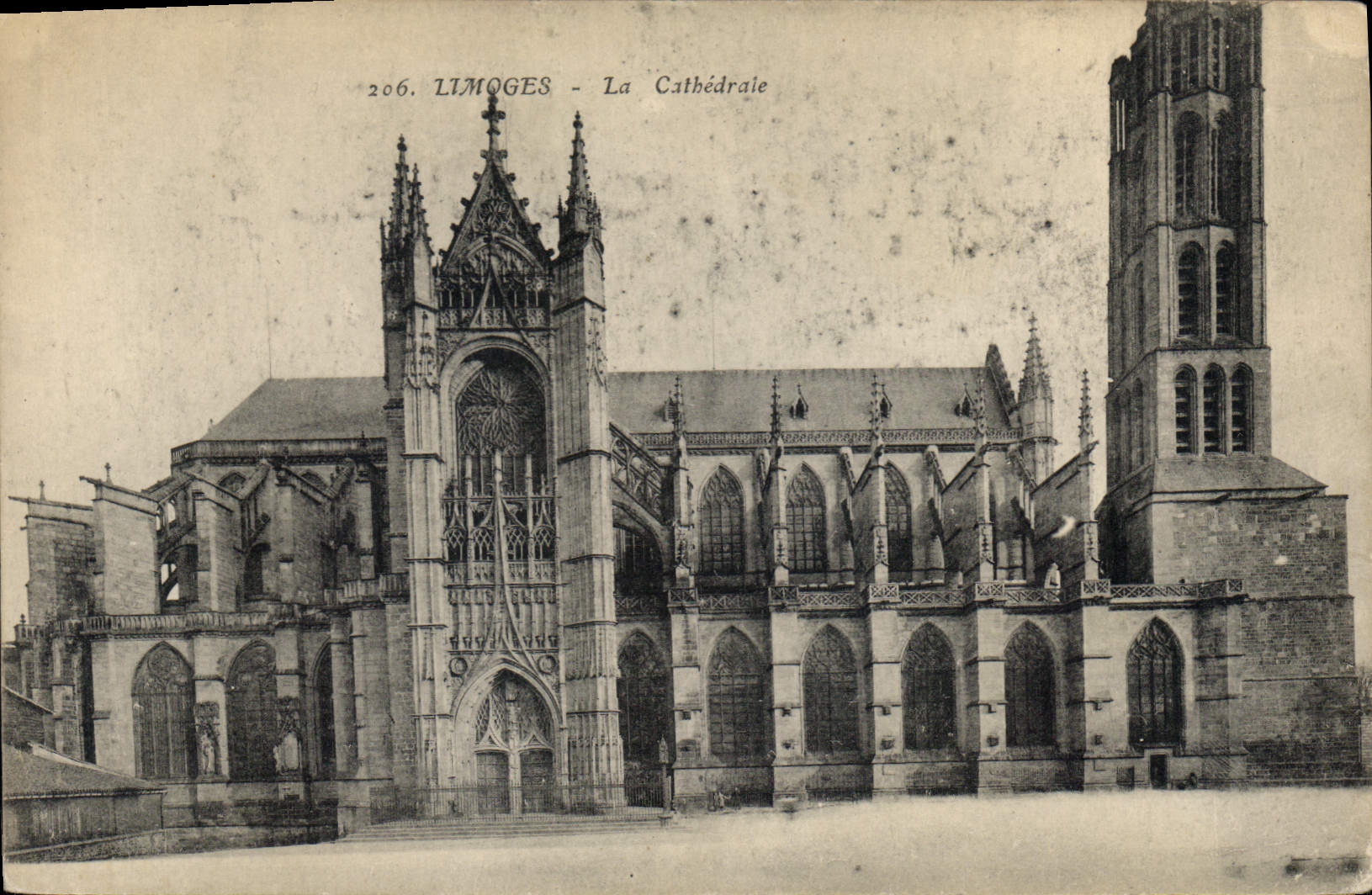 CPA  Limoges La Cathedrale