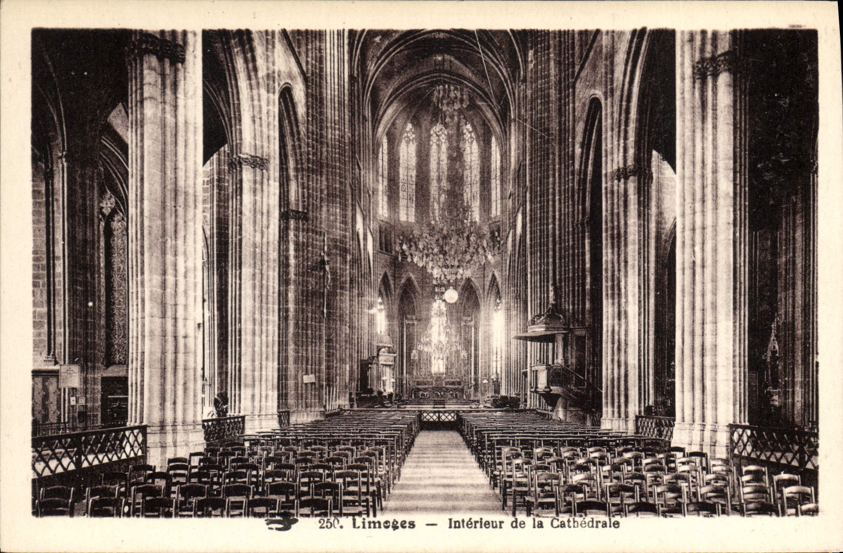 CPA Limoges Interieur de La Cathedrale