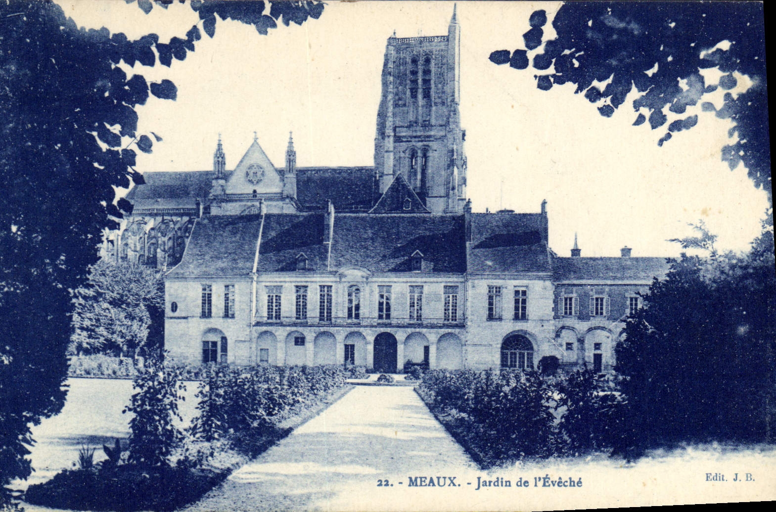 CPA Meaux Jardin de l'Eveche