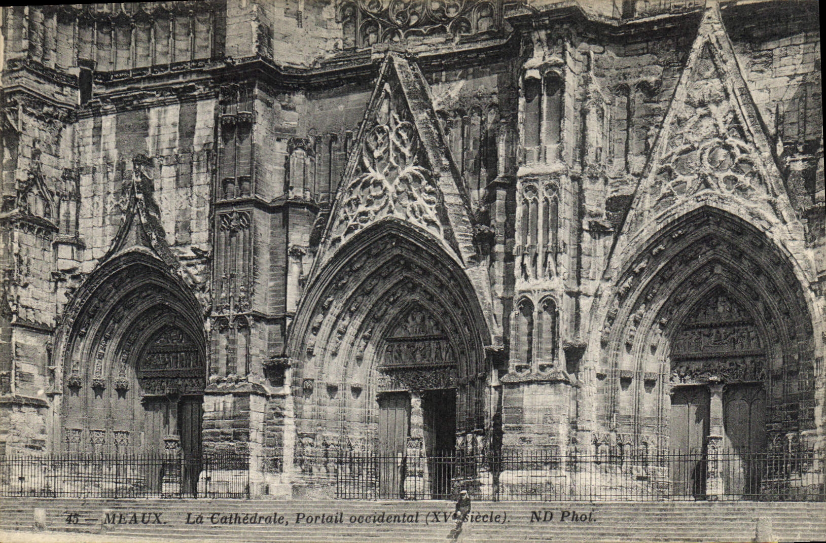 CPA Meaux La Cathedrale Portail occidental (XVe siecle)