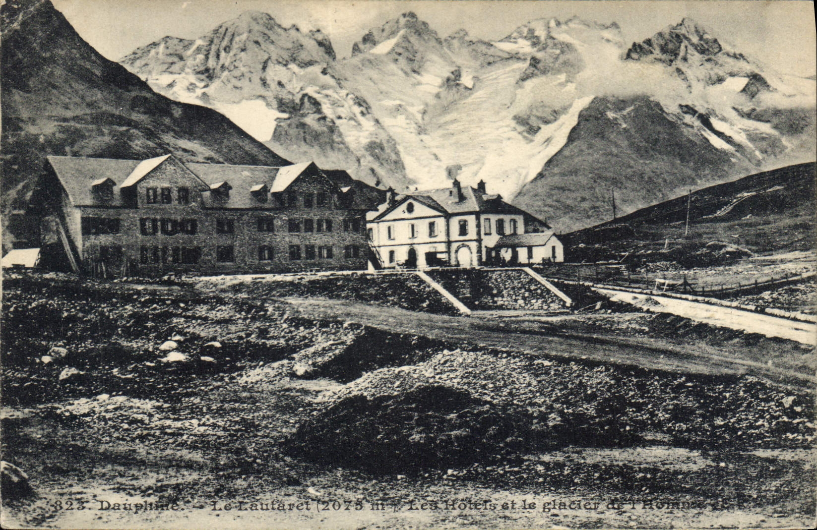 CPA Le Dauphine Le Lautaret (2075 m) Les Hotels et le Glacier de L'Homme