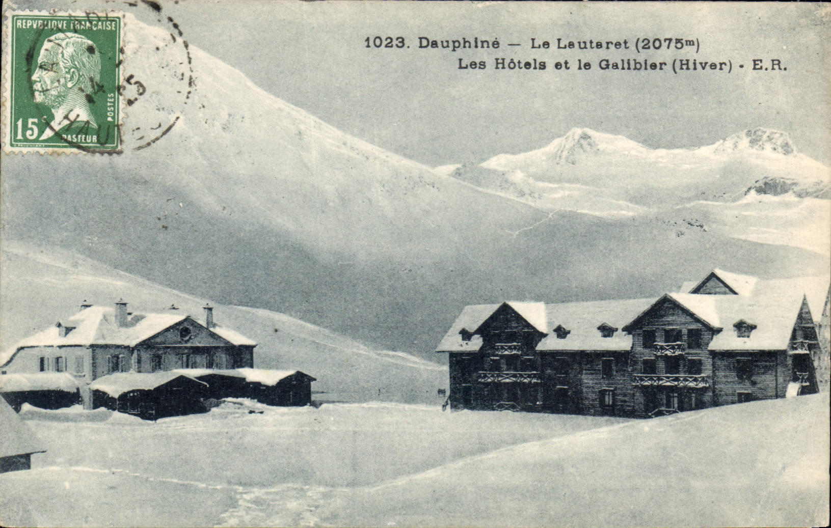 CPA Le Dauphine Le Lautaret (2075 m) Les Hotels et le Galibier (Hiver)