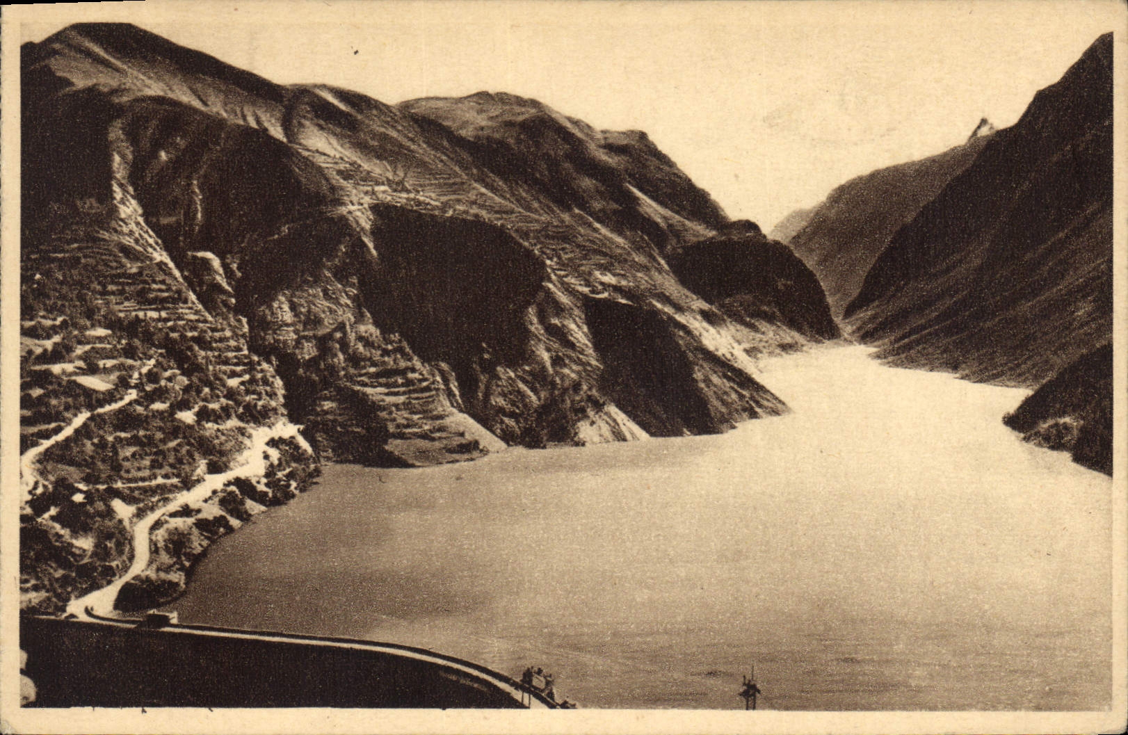 CPA Route du Lautaret Barrage et Lac du Charbon (1040 m)