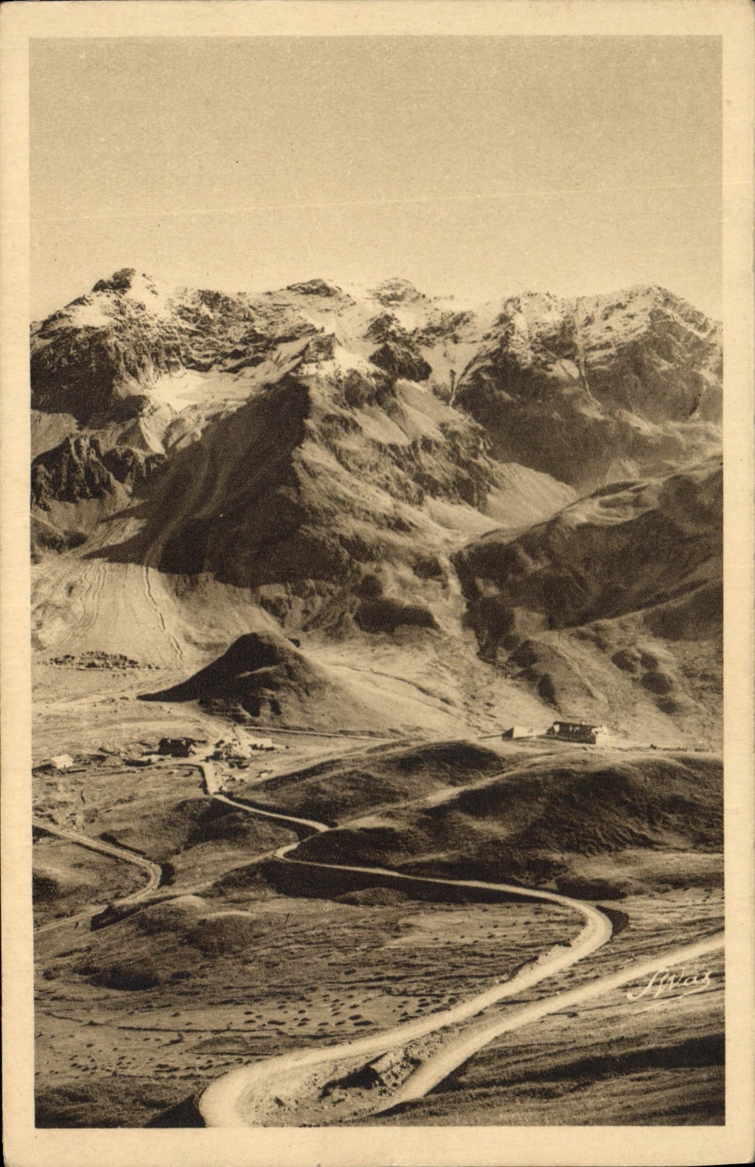 CPA le Brianconnais Artistique Le Col du Lautaret (2075 m) et le Combeynot vue de la nouvelle route
