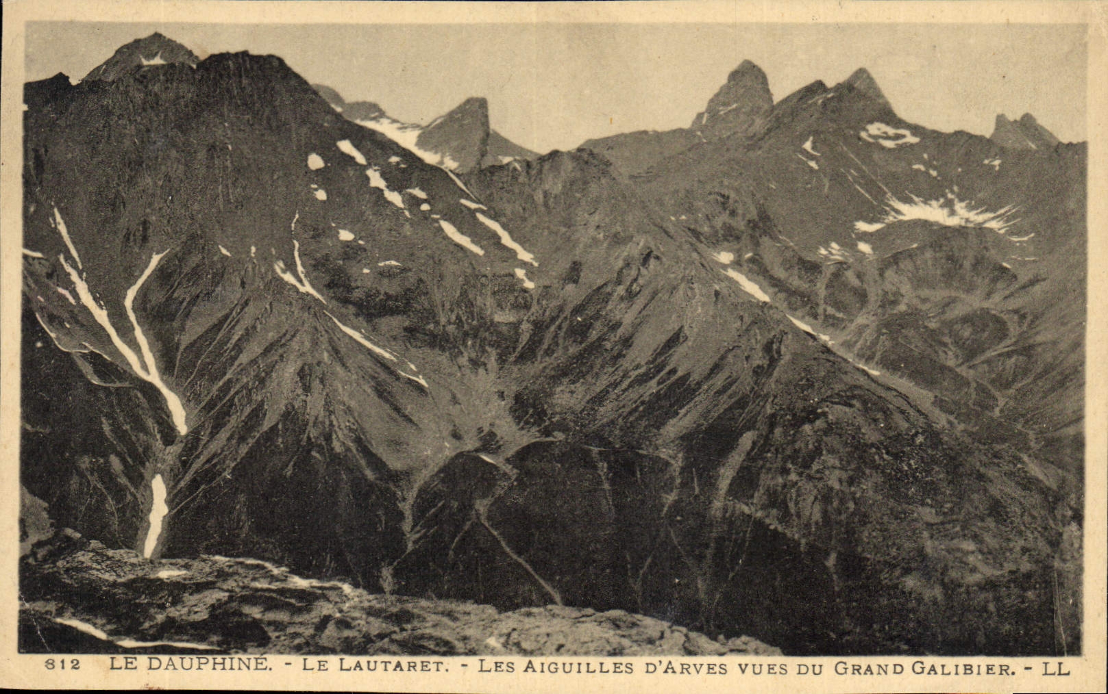 CPA Dauphine le Lautaret Les Aiguilles d'Arves vues du Grand Galibier