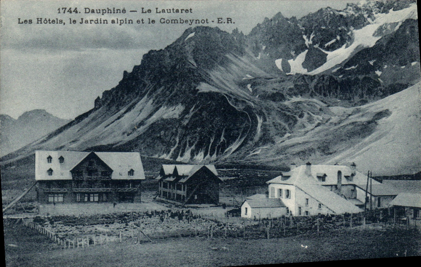 CPA Dauphine le Lautaret Les Hotels le Jardin Alpin et le Combeynot