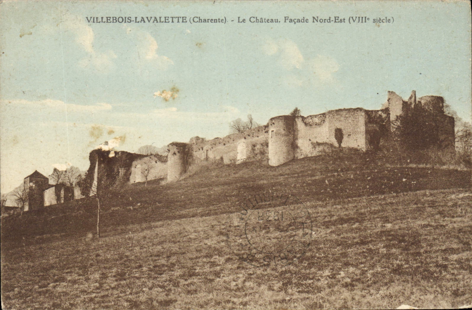 CPA Villebois Lavalette (La Charente) le Chateau Facade Nord Est (VIIIe s)