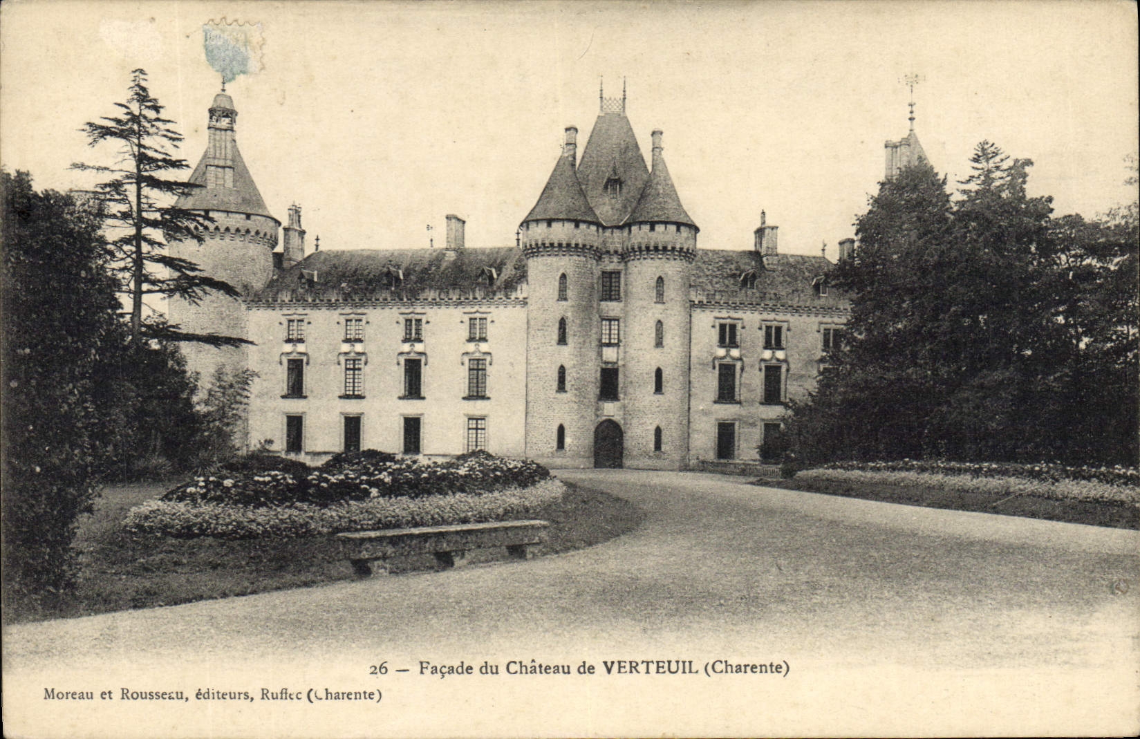 CPA Facade du Chateau de Verteuil (Charente)