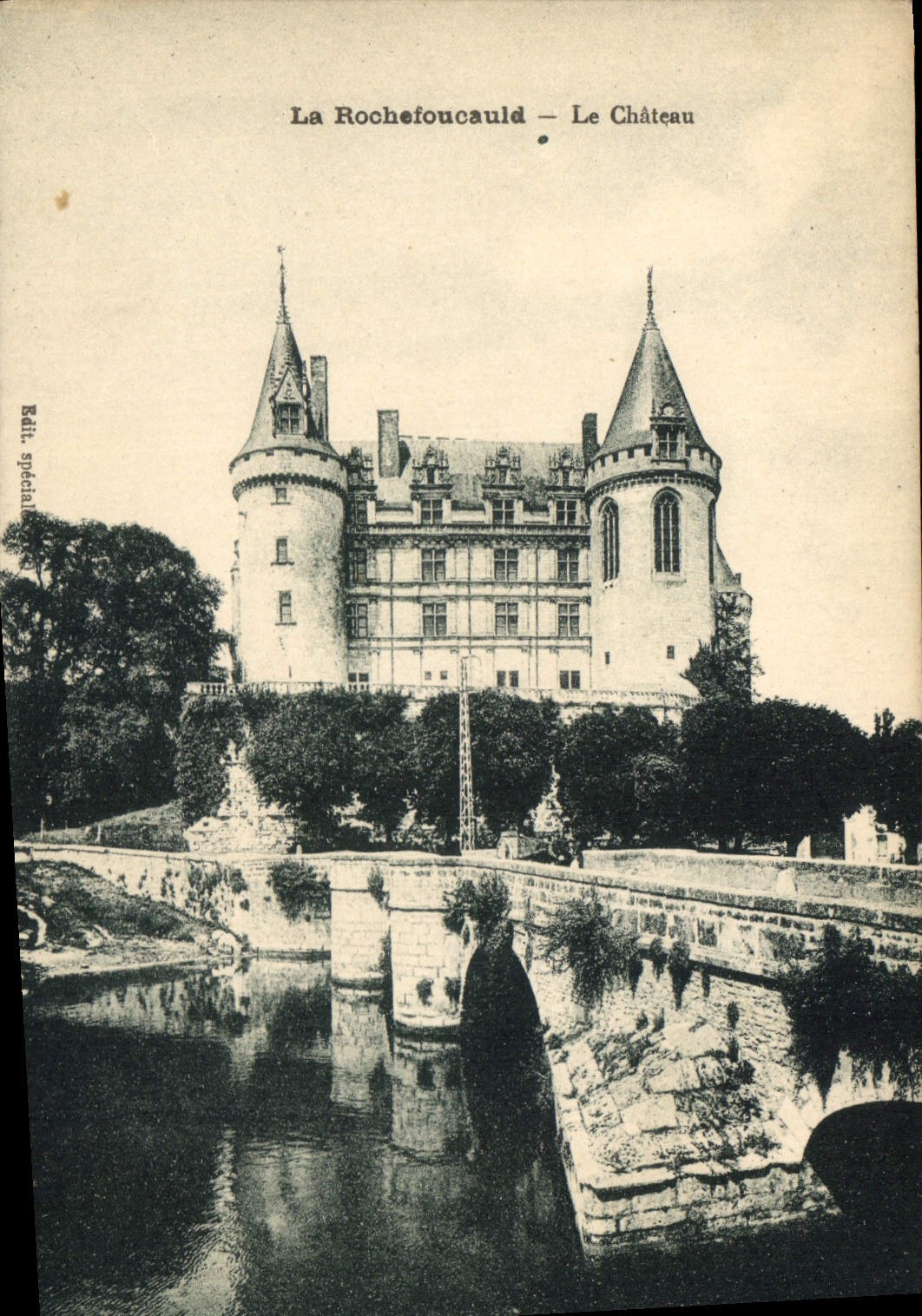 CPA La Rochefoucauld le Chateau