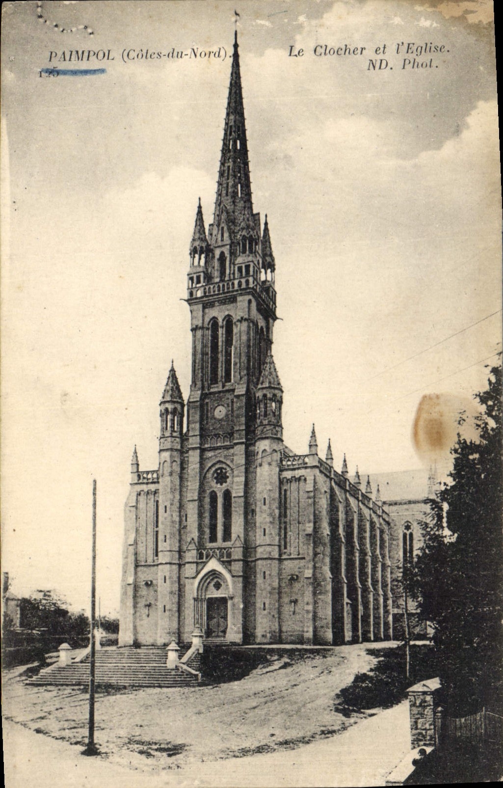 CPA Paimpol (C du N) Le Clocher et l'Eglise