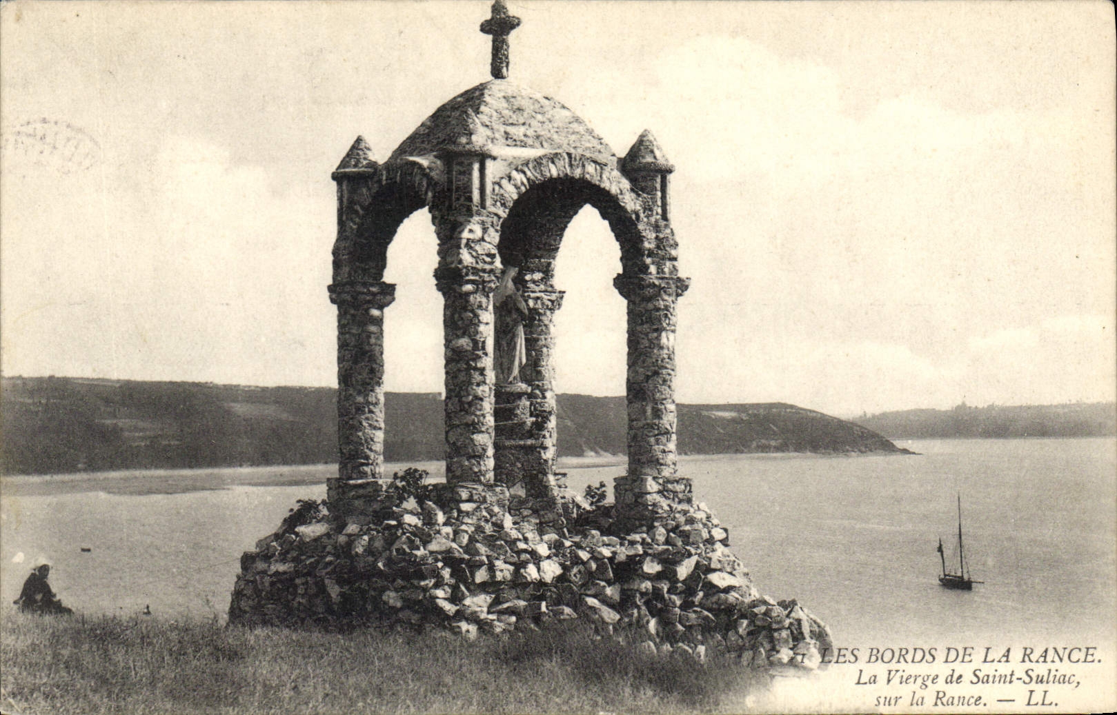 CPA Les Bords de la Rance La Vierge de Saint Suliac sur la Rance