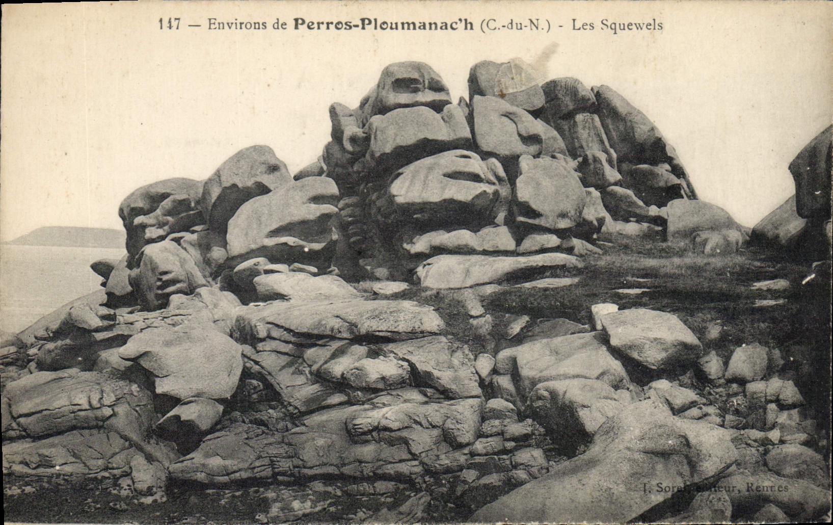 CPA Environs de Perros Ploumanach (C du N) Les Squewels