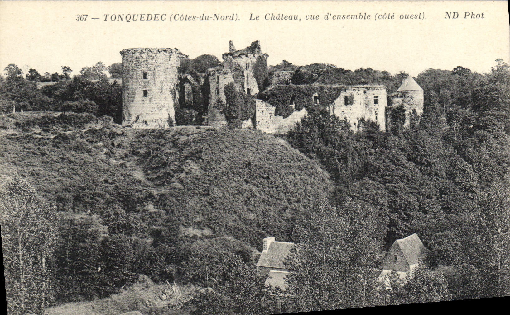 CPA Tonquedec (C du N) Chateau vue d'ensemble (cote ouest)