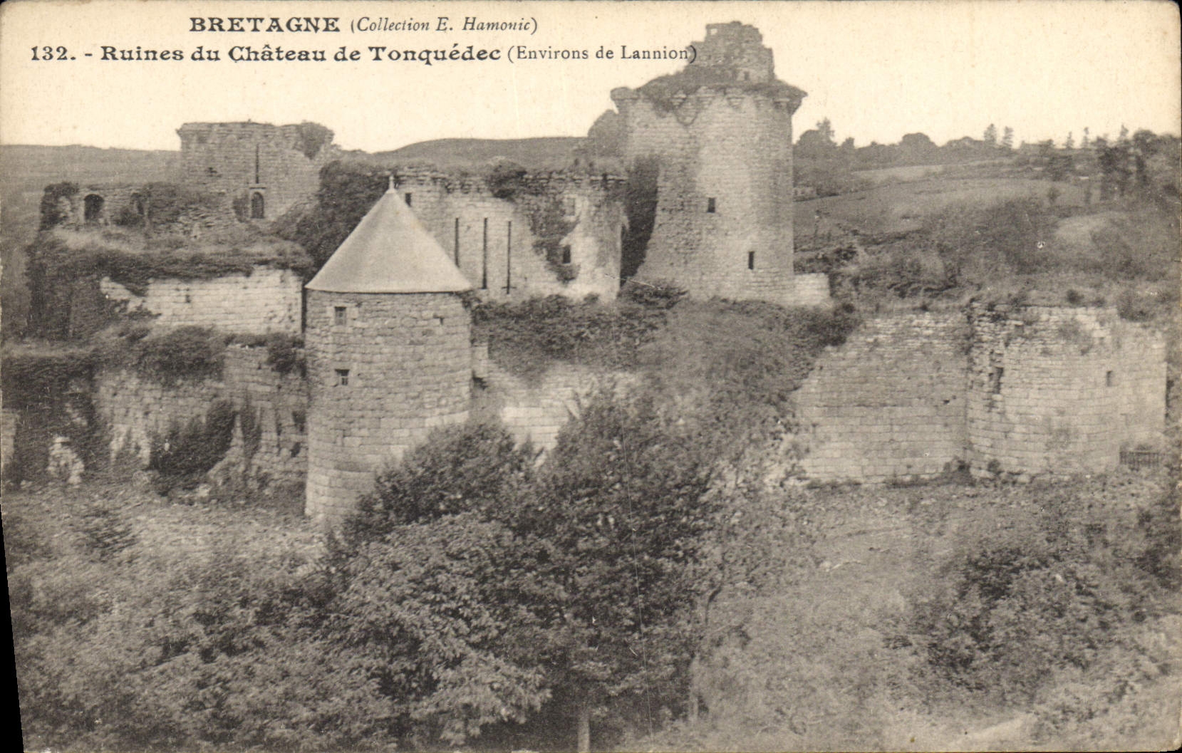 CPA Bretagne Ruines du Chateau de Tonquedec (Env de Lannion)