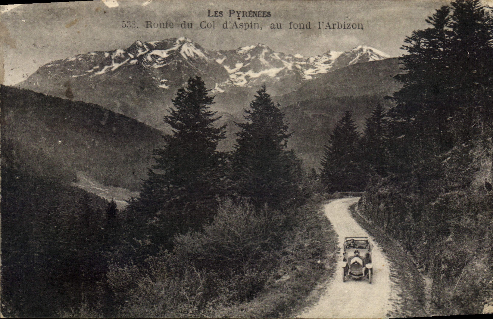 CPA Les Pyrenees Route du Col d'Aspin au fond l'Arbizon
