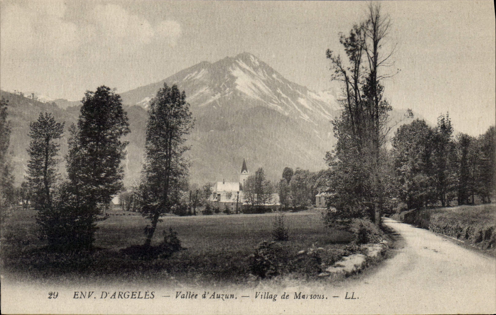 CPA Env d'Argeles Vallee d'Auzun Village de Marsons